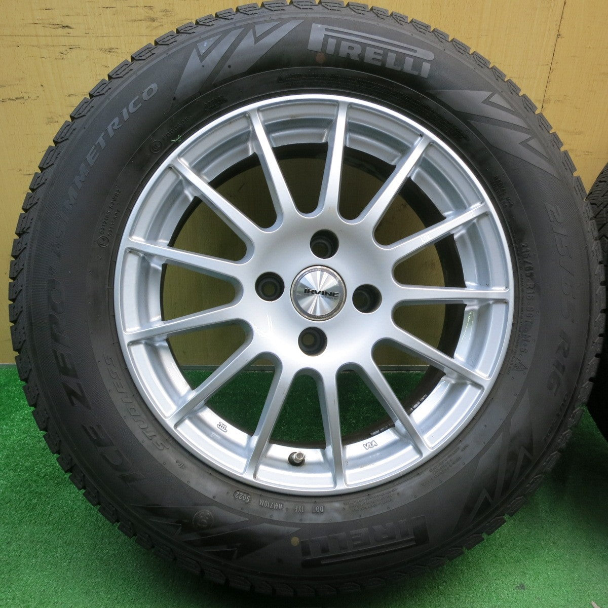 バリ溝！22年！9分★シトロエン 等 IRVINE F01 215/65R16 スタッドレス ピレリ アイスゼロ アシンメトリコ アーヴィン 16インチ PCD108/4H★5052001TNス