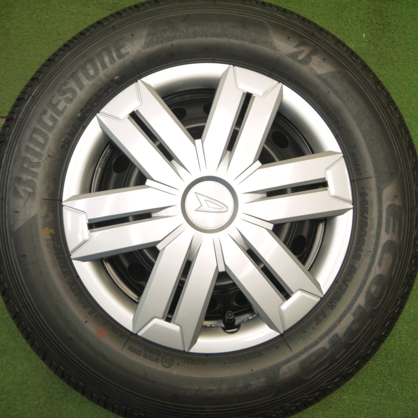 [送料無料] 新車外し！24年★ダイハツ アトレー 純正 スチール 145/80R12 80/78N ブリヂストン エコピア R710A 12インチ PCD100/4H★5020407Hノ