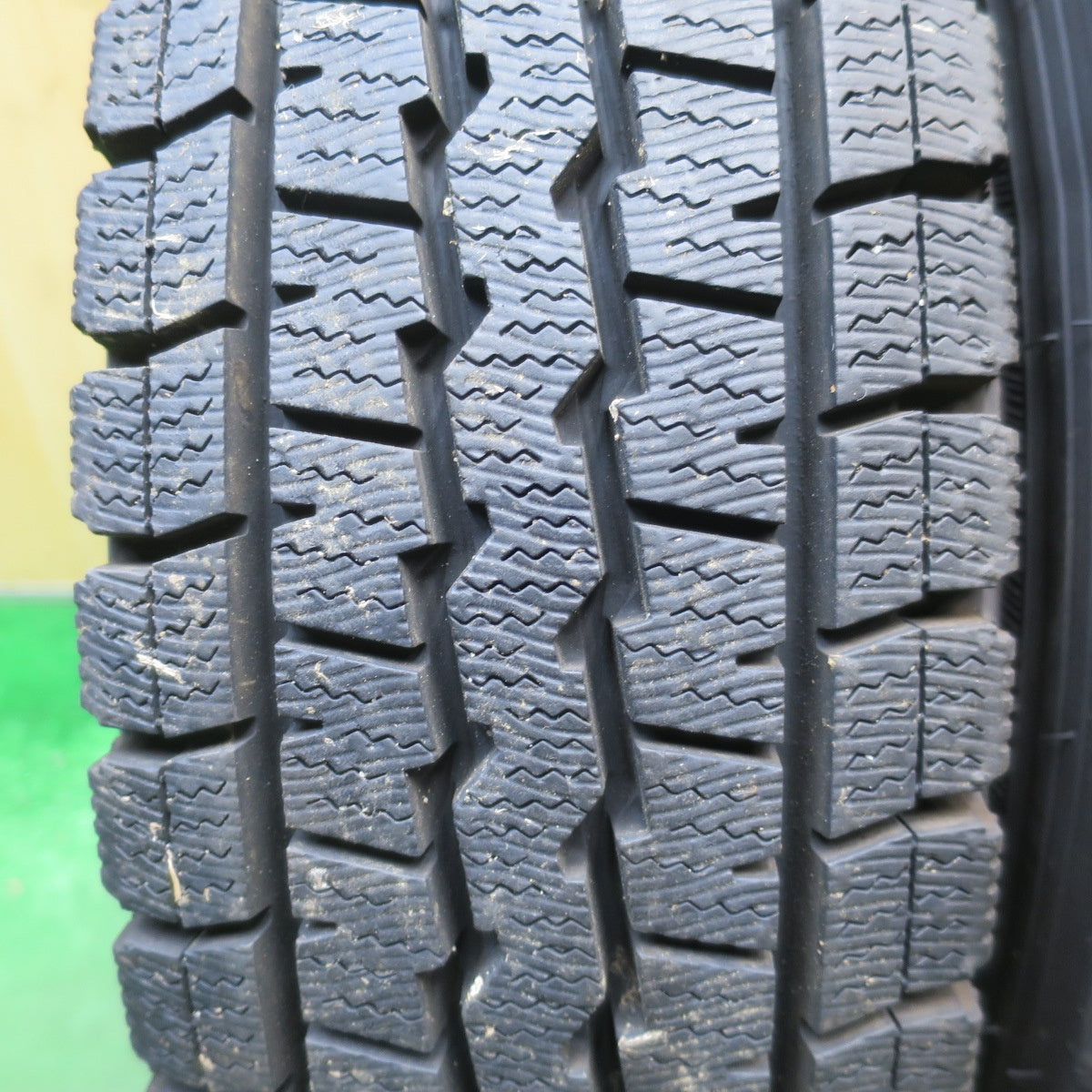 バリ溝！22年！ほぼ10分★スタッドレス 145/80R12 80/78N ダンロップ ウインターマックス SV01 TOPY スチール 12インチ PCD100/4H★6022301NJス