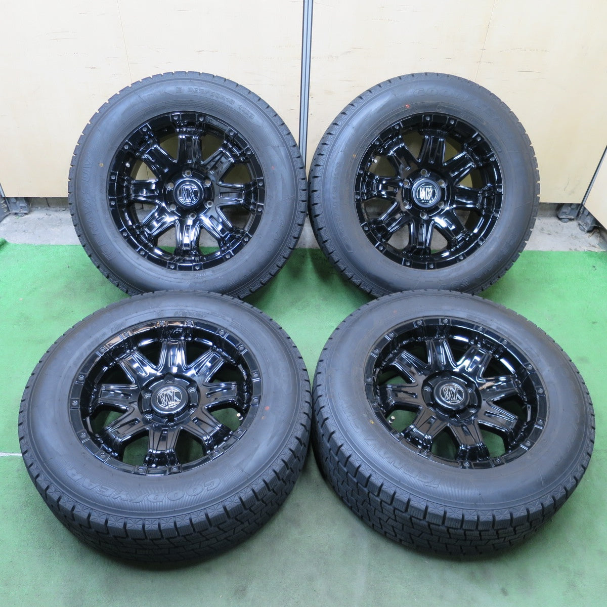超バリ溝！24年！キレイ！9.5分以上★LOXARNY ROCK KELLY MX-2 632 265/60R18 スタッドレス グッドイヤー アイスナビ SUV ロクサーニ 18インチ PCD139.7/6H★6032403ナス