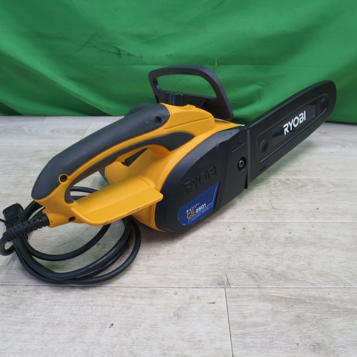 [送料無料] キレイ☆RYOBI リョービ チェンソー CS-2501 チェーンソー 切断機☆