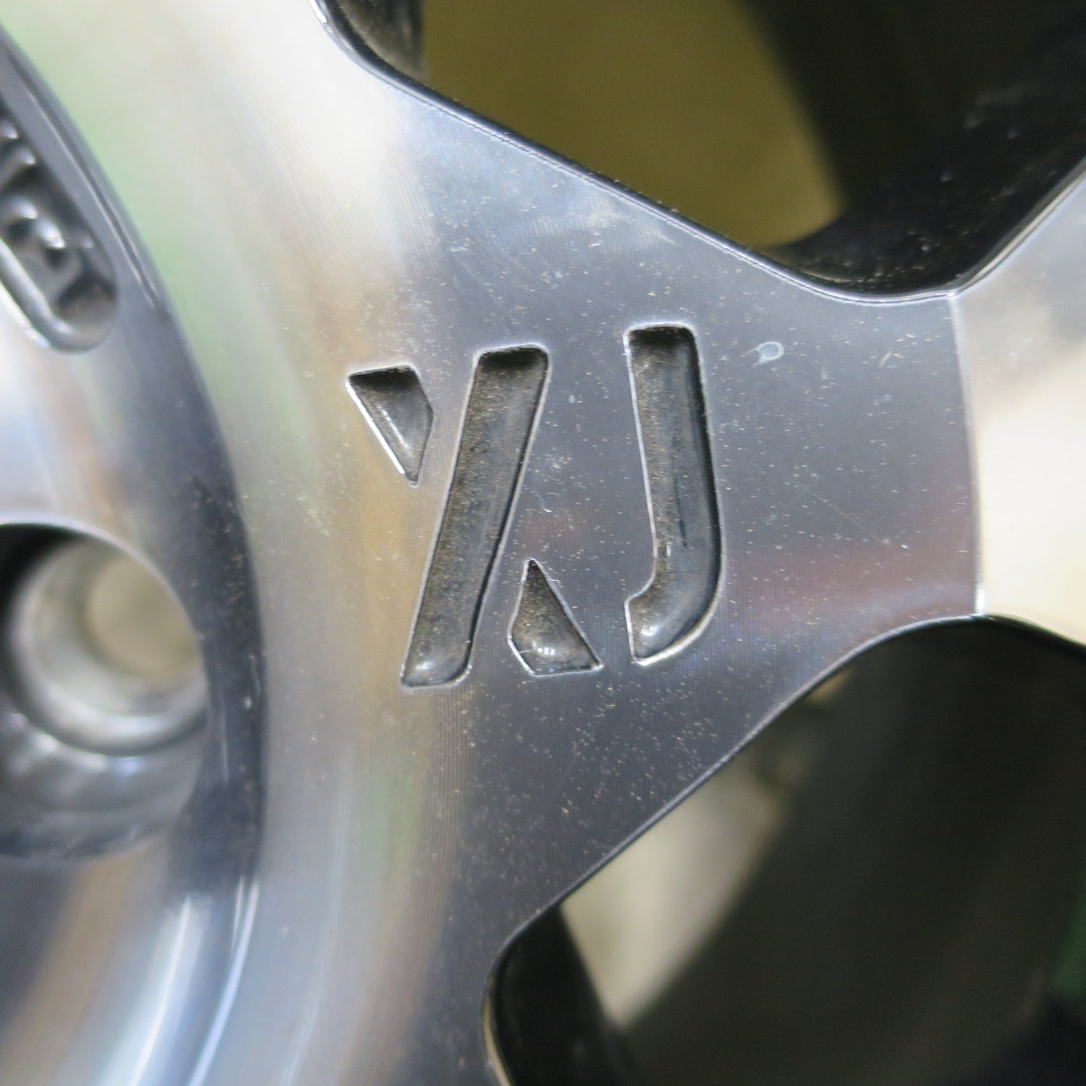 バリ溝！22年！キレイ！9.5分◎XTREME-J XJ 215/65R16 スタッドレス グッドイヤー アイスナビ7 エクストリームJ 16インチ PCD114.3/5H◎6100602NGス