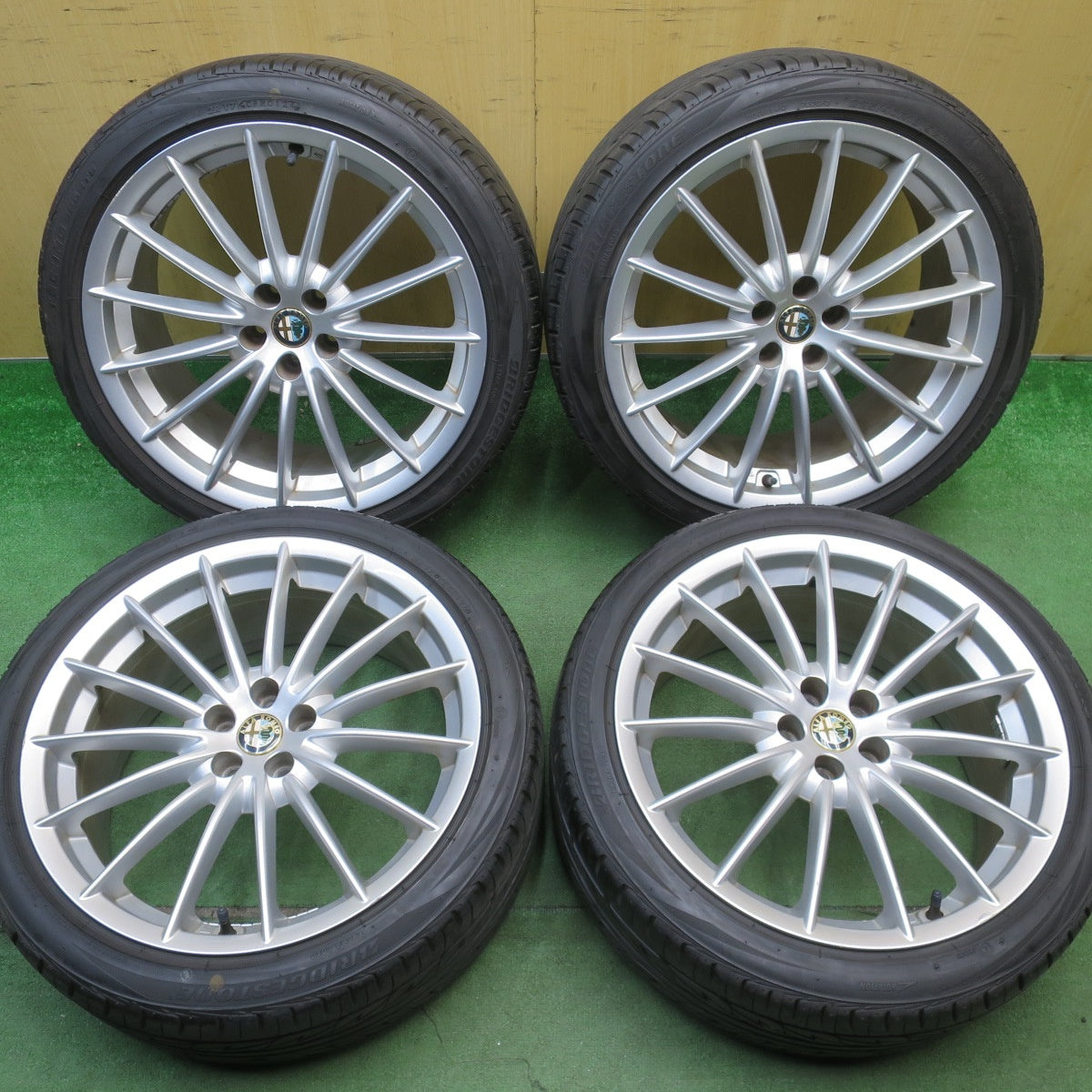 バリ溝！24年！キレイ！9.5分★アルファロメオ GT 純正 225/40R18 ブリヂストン テクノ スポーツ 18インチ PCD98/5H★6052701NJノ
