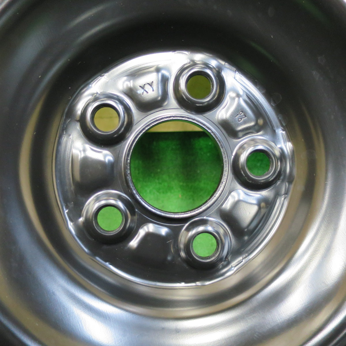 *送料無料* 超バリ溝！23年！キレイ！ほぼ10分★トヨタ シエンタ 純正 スチール 185/65R15 トーヨー ナノエナジー J67 15インチ PCD100/5H★4060503イノ