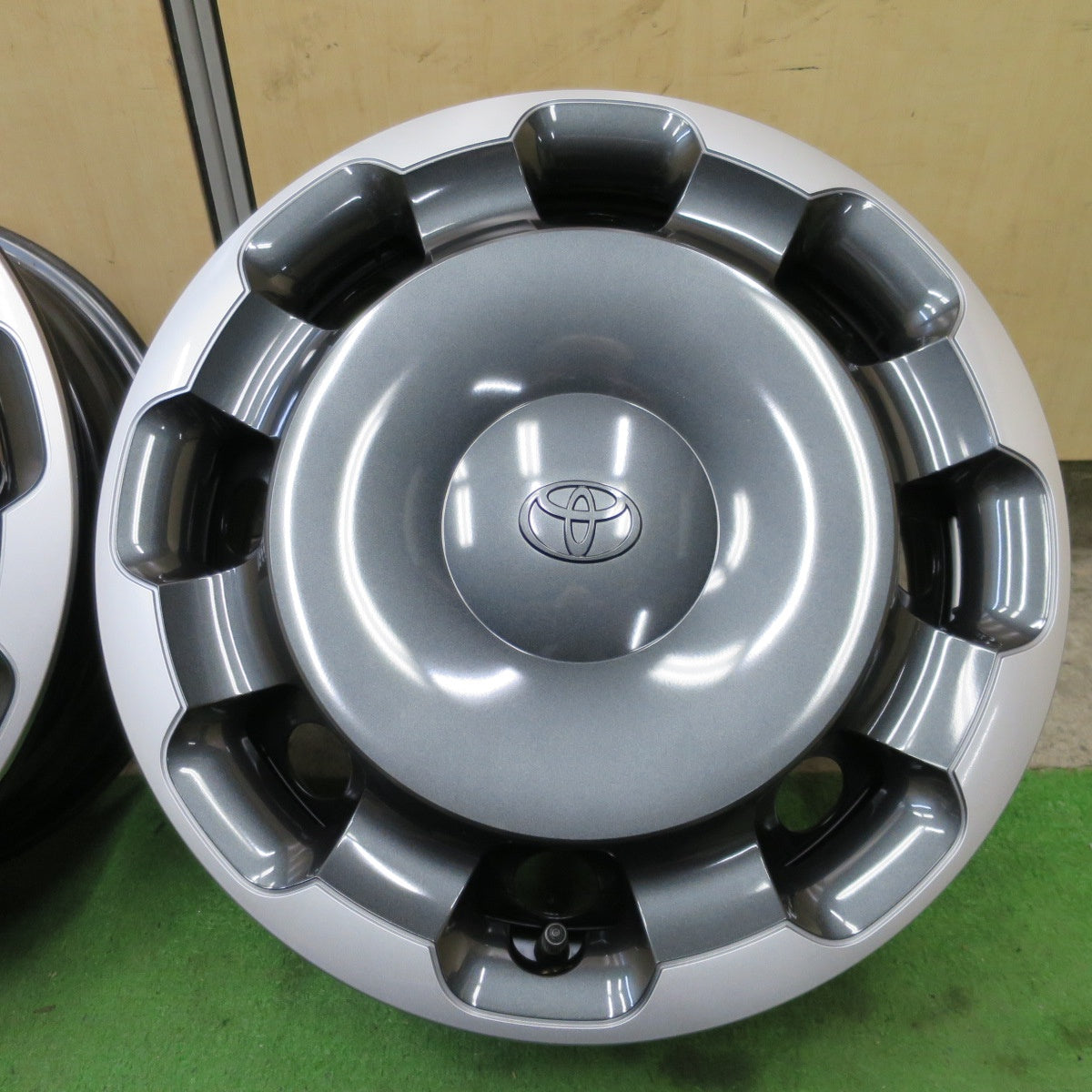新車外し！ナット付き◎トヨタ 10系 シエンタ Zグレード 純正 スチール ホイール 15インチ 15×5.5J PCD100/5H◎6083101NGホ