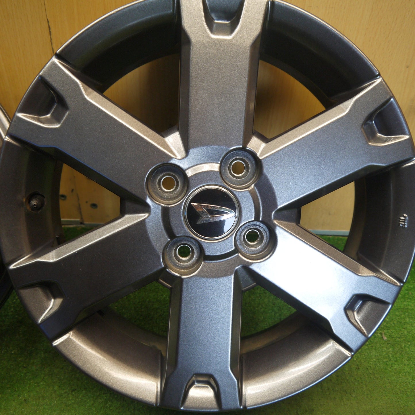 4本価格★ダイハツ LA900S タフト Gターボ 純正 ホイール 15インチ 15×4.5J PCD100/4H★6052001Hホ