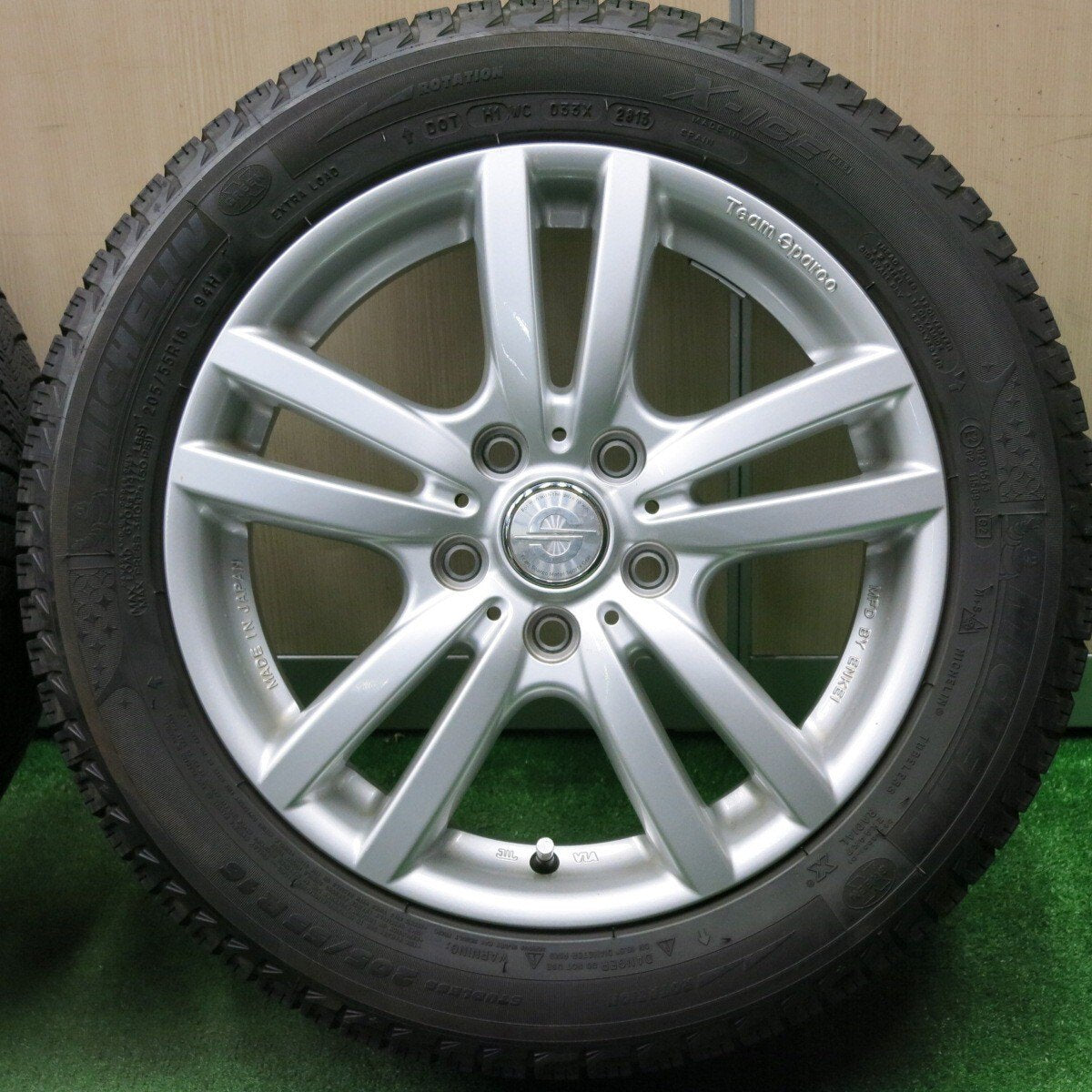 バリ溝！キレイ！8.5分★アウディ 等 Team Sparco CRIMSON ENKEI 205/55R16 スタッドレス ミシュラン X-ICE XI3 16インチ PCD112/5H★4121302NJス
