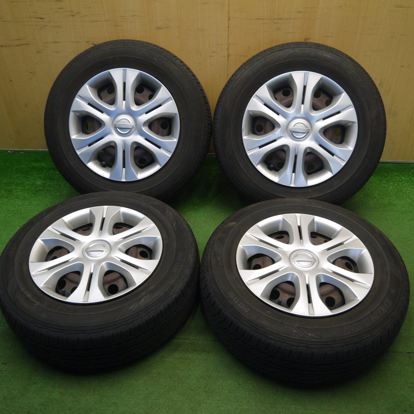 バリ溝！23年！8.5分★日産  ノート 純正 スチール 185/70R14 ダンロップ EC202 14インチ PCD100/4H★6041507Hノ