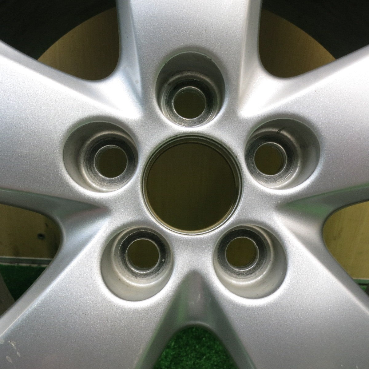 4本価格★トヨタ 30系 プリウス S ツーリング 純正 215/45R17 スタッドレス グッドイヤー アイスナビ6 17インチ PCD100/5H★5110617HAス