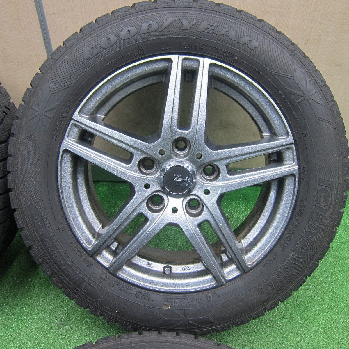 4本価格★スタッドレス 185/65R15 グッドイヤー アイスナビ6 Zmeist VS-1 15インチ PCD114.3/5H★4121405TNス