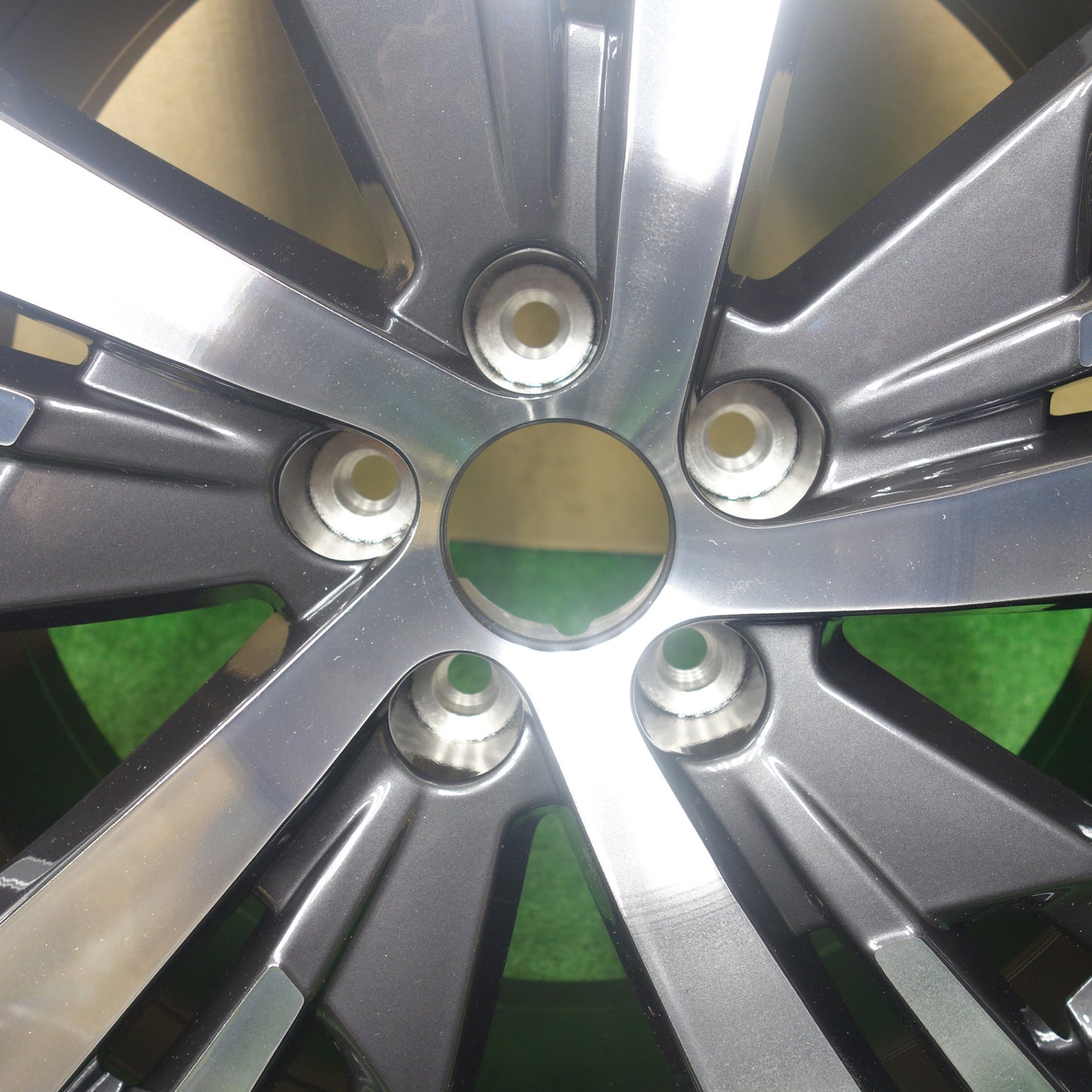 新車外し！2本★プジョー 3008 5008 純正 ホイール 18インチ 18×7.5J PEUGEOT PCD108/5H グレー★6010802KTホ