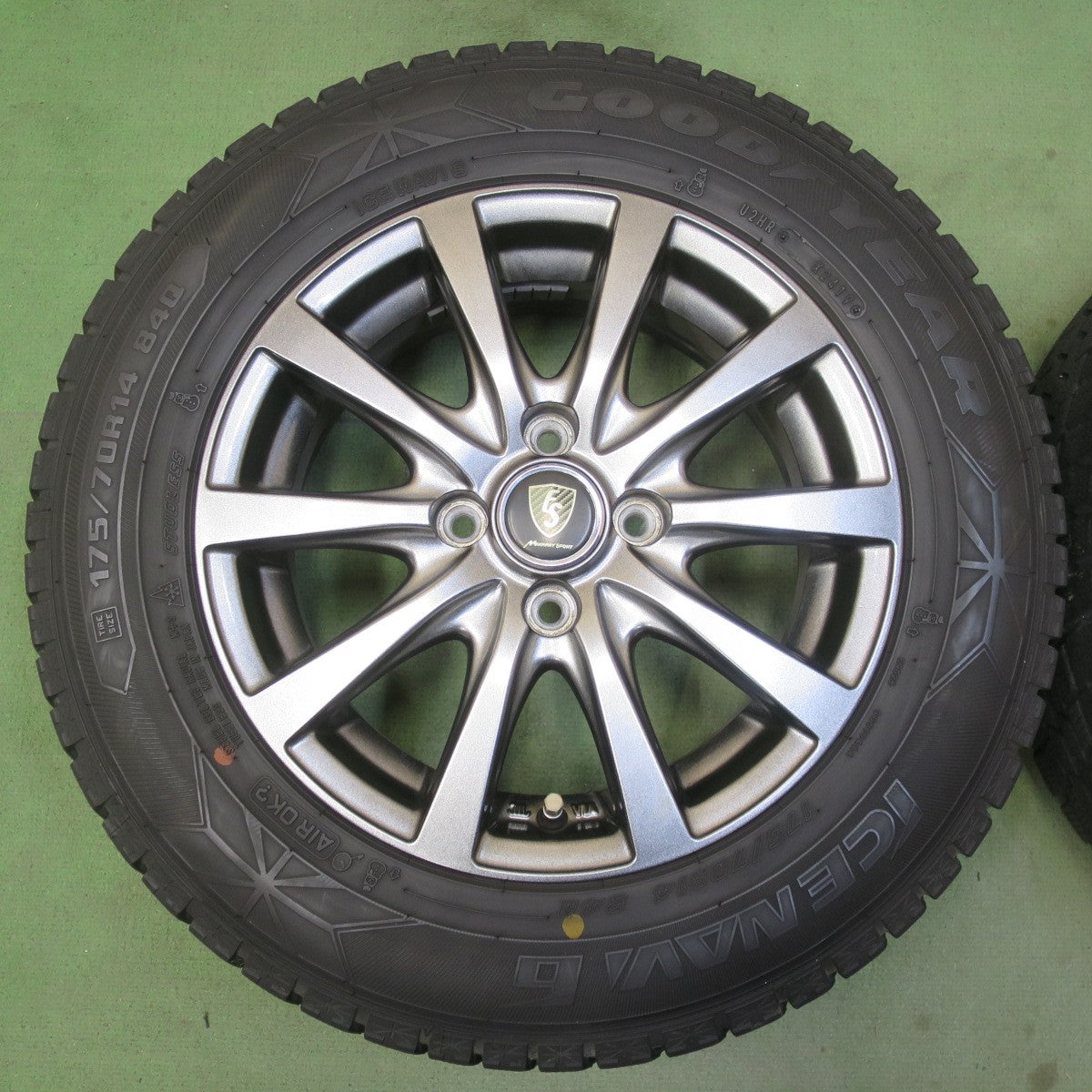 キレイ◎スタッドレス 175/70R14 グッドイヤー アイスナビ6 MANARAY SPORT マナレイ スポーツ 14インチ PCD100/4H◎6091914イス