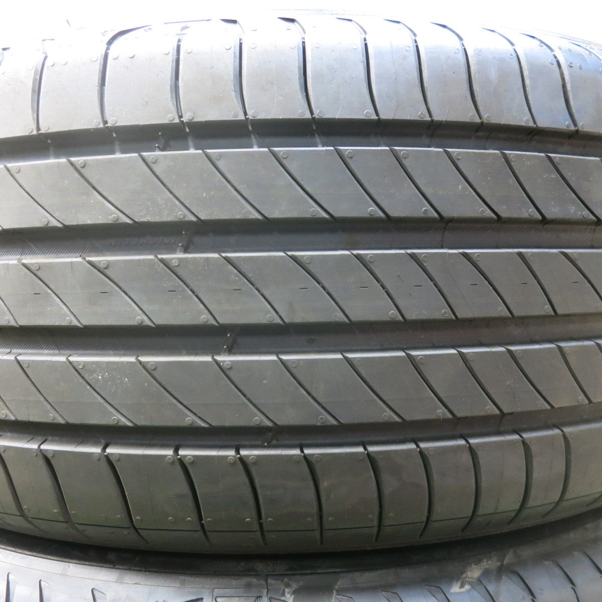 新車外し！24年★225/55R18 ミシュラン e・PRIMACY e プライマシー 18インチ タイヤ デリカ D:5 アウトランダー エクリプスクロス 等★5120103SKノタ