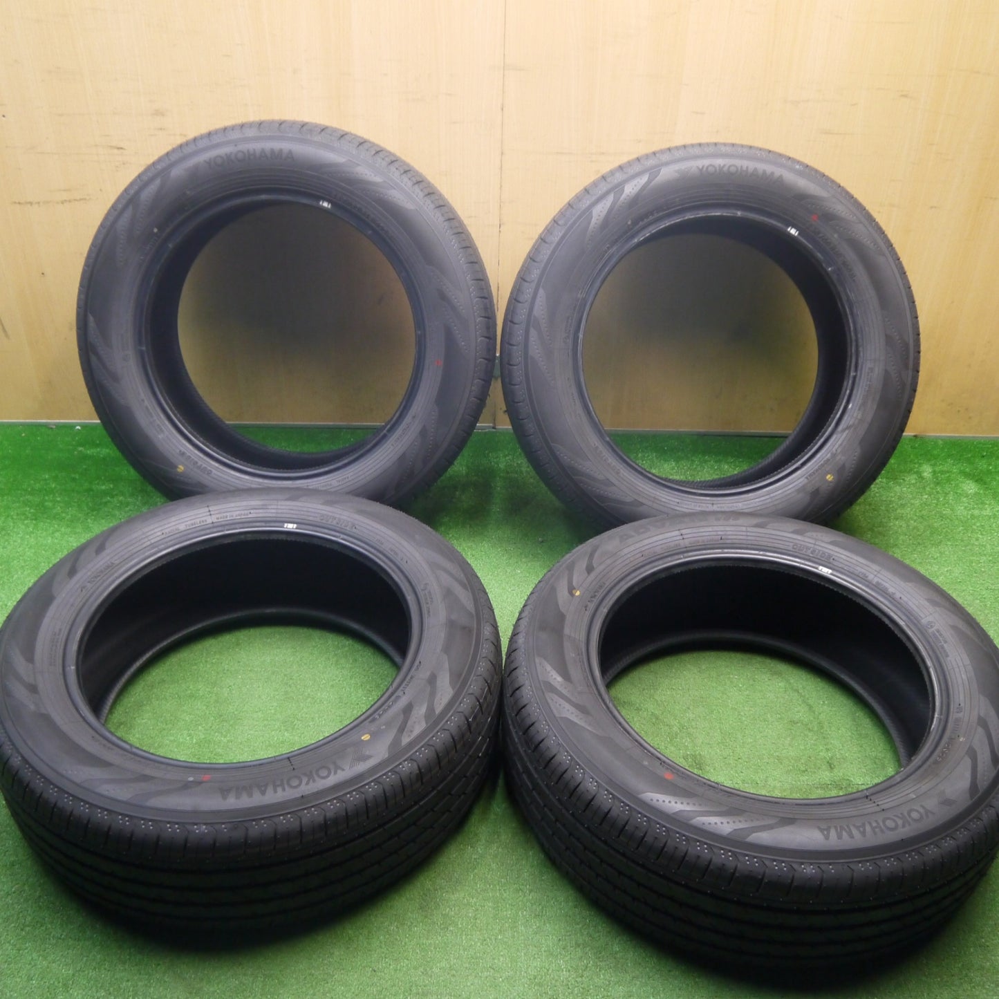 新車外し！25年★225/60R18 ヨコハマ アドバン V03 タイヤ 18インチ 40系 アルファード ヴェルファイア 等★5122603Hノタ