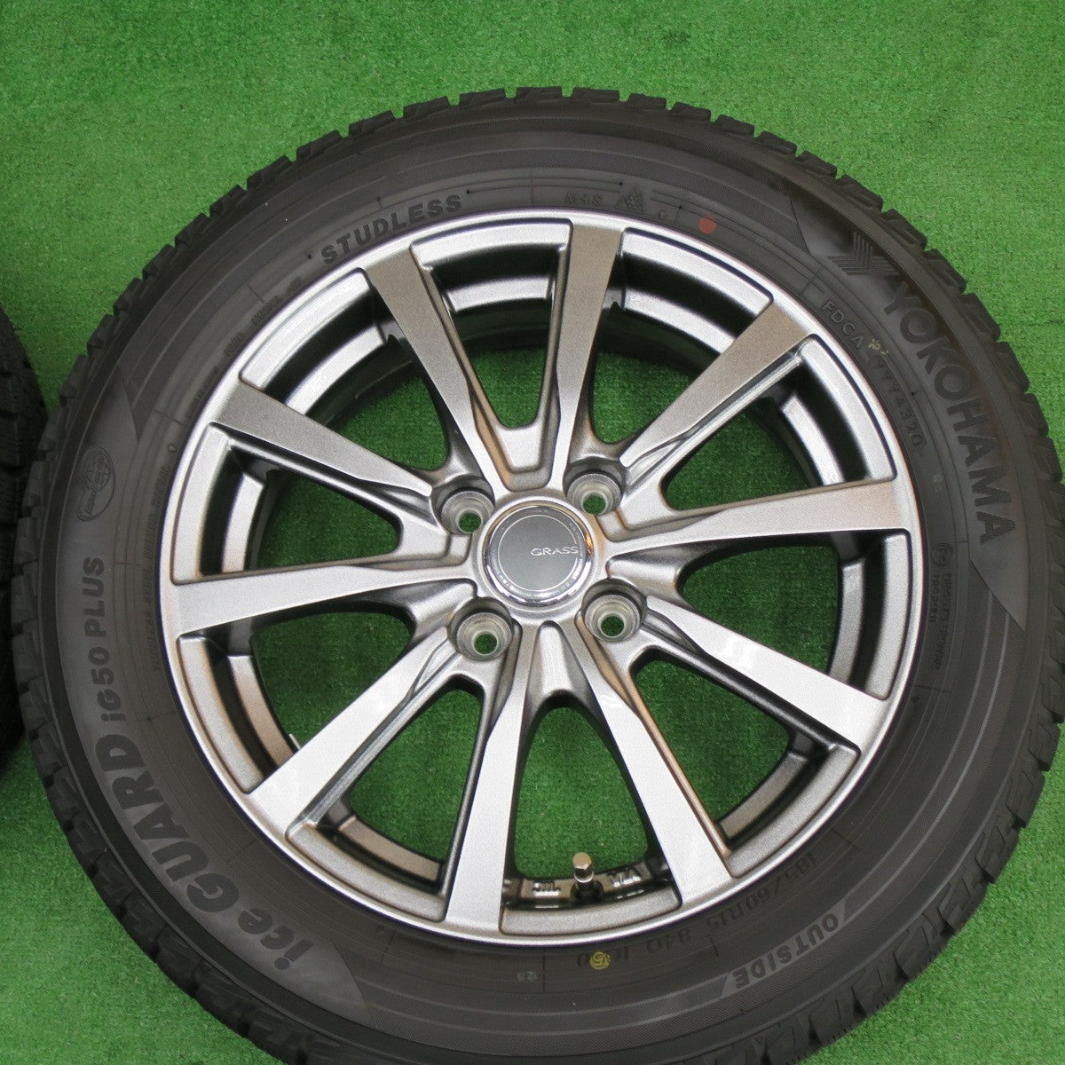 超バリ溝！キレイ！ほぼ10分★スタッドレス 185/60R15 ヨコハマ アイスガード iG50 プラス GRASS グラス 15インチ PCD100/4H★6022601NKス