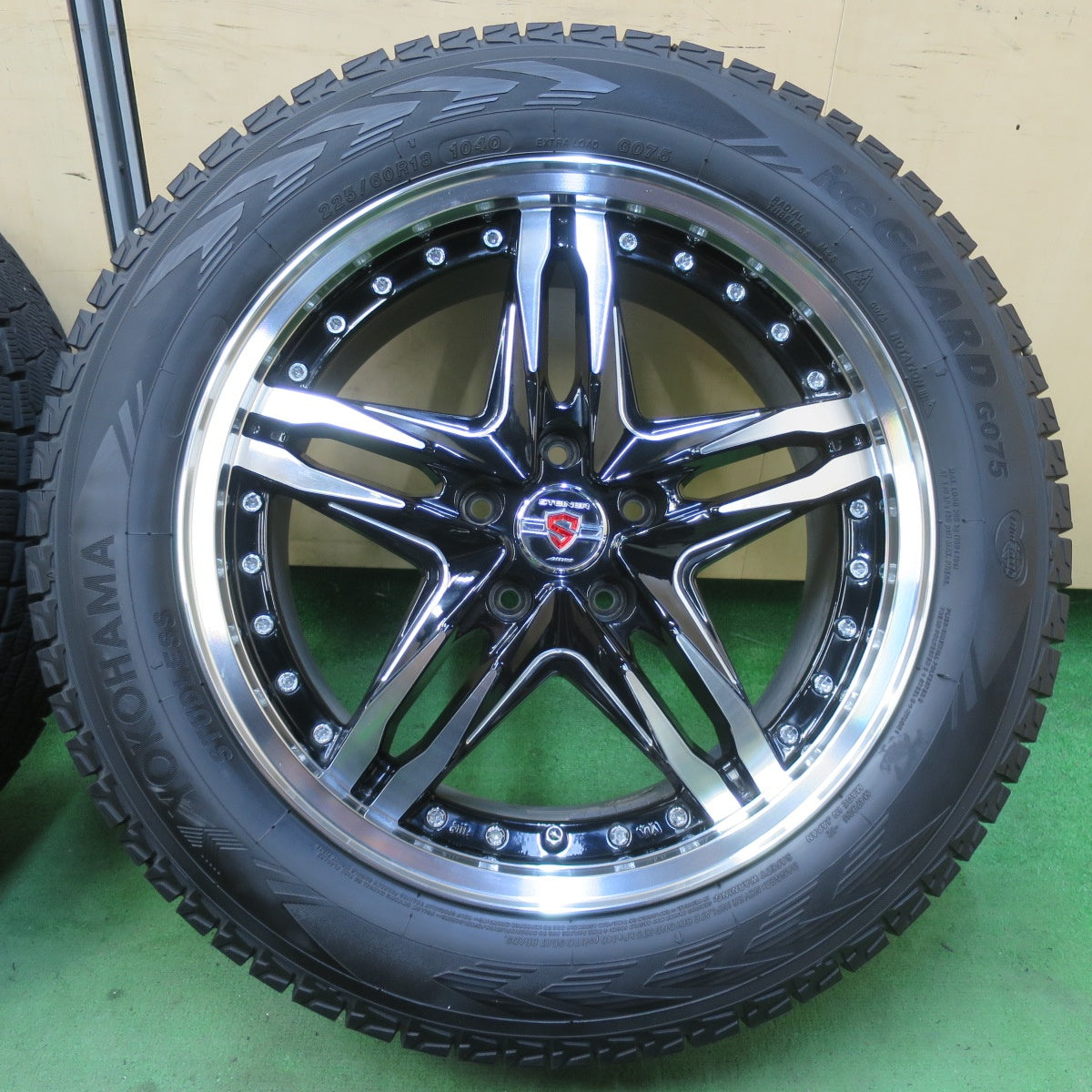 バリ溝！22年！キレイ！9.5分★STEINER AME 225/60R18 スタッドレス ヨコハマ アイスガード G075 シュタイナー 18インチ PCD114.3/5H★5061102イス