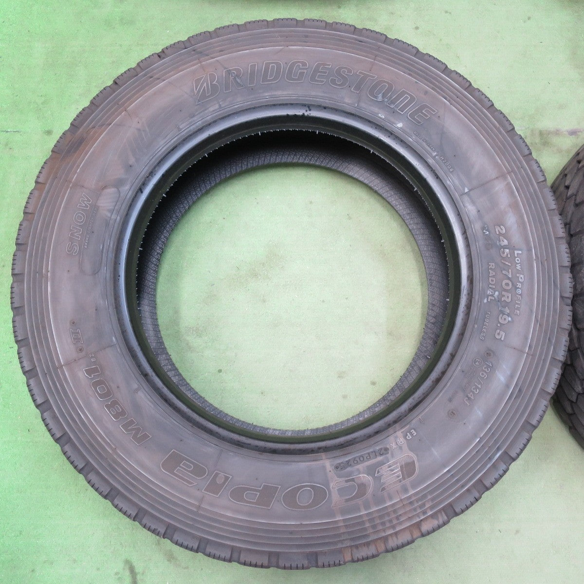バリ溝！25年！9.5分★トラック タイヤ 245/70R19.5 136/134J ブリヂストン エコピア M801Ⅱ ミックス オールシーズン 19.5インチ★5121902イスタ