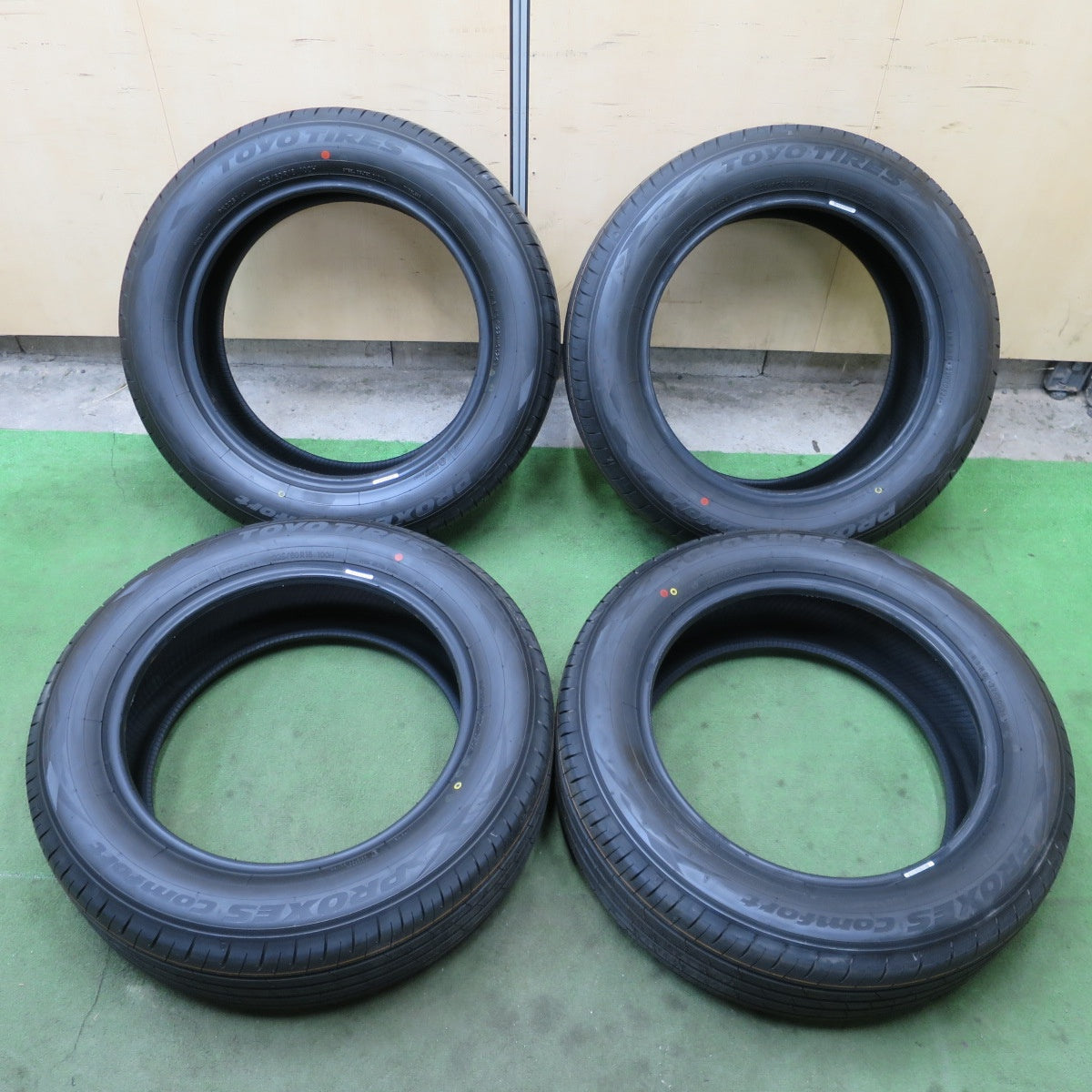新車外し！26年★225/60R18 トーヨー プロクセス Comfort 18インチ タイヤ 40系 アルファード ヴェルファイア ハリアー 等★6060201NGノタ