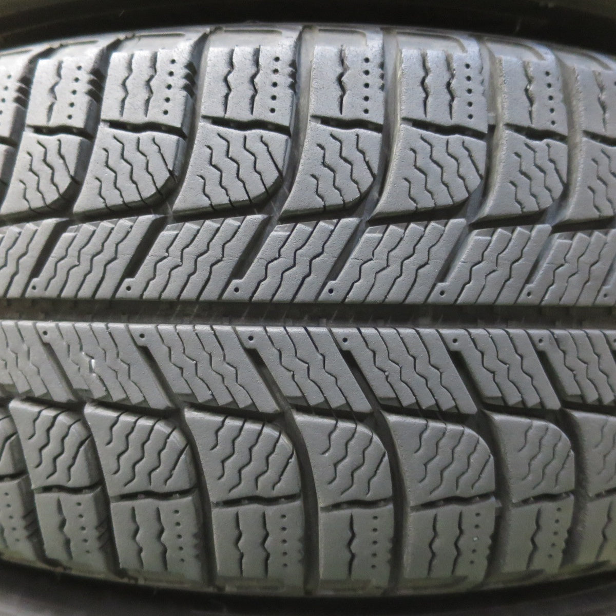 バリ溝！キレイ！8.5分★スタッドレス 185/65R15 ミシュラン X-ICE3+ STRANGER ストレンジャー 15インチ PCD114.3/5H★6032503イス