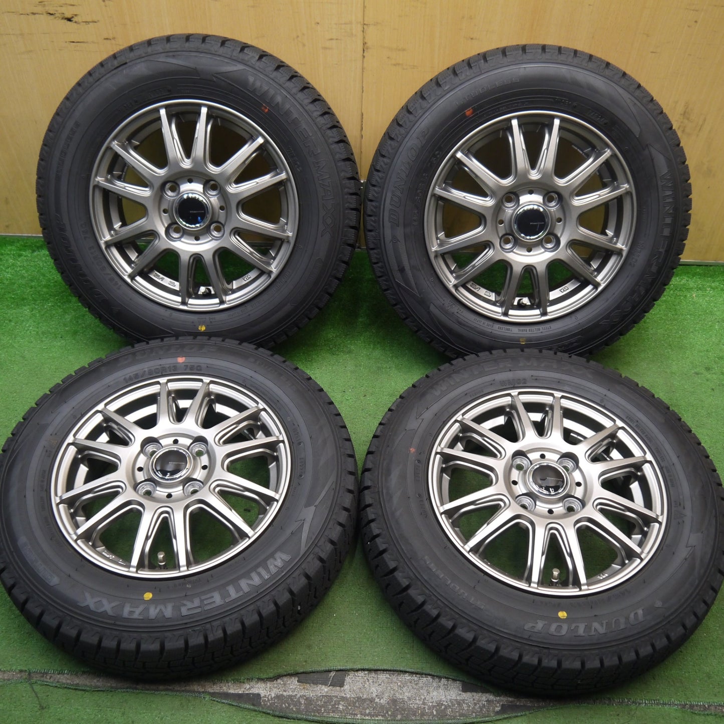 バリ溝！24年！キレイ！ほぼ10分★スタッドレス 145/80R13 ダンロップ ウインターマックス WM02 VEMOTION Vエモーション 13インチ PCD100/4H★5071802Hス