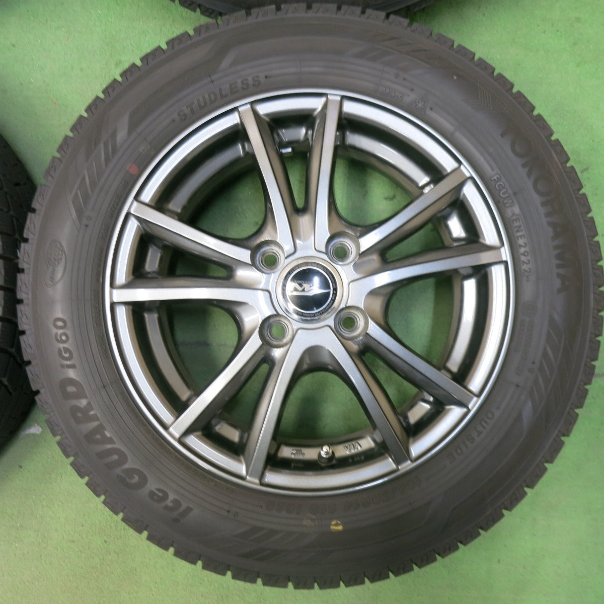 バリ溝！22年！キレイ！ほぼ10分★スタッドレス 165/70R14 ヨコハマ アイスガード iG60 NIRVANA NV ニルバーナ ニルヴァーナ 14インチ PCD100/4H★5052813SYス