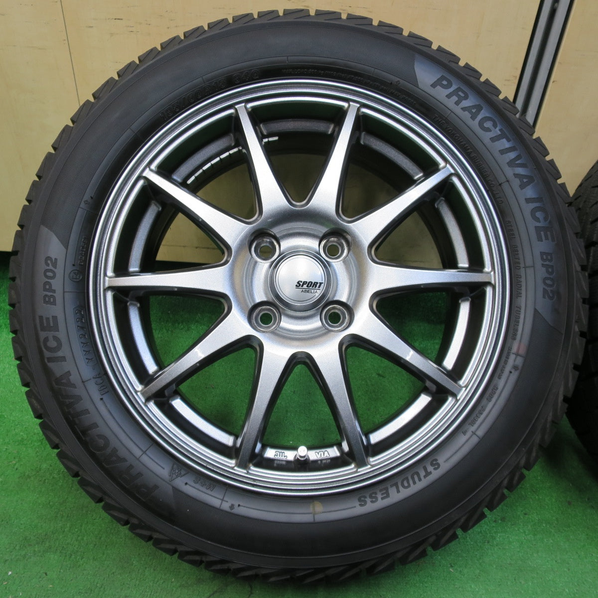 *送料無料* バリ溝！22年！キレイ！ほぼ10分★スタッドレス 185/60R15 プラクティバ アイス BP02 SPORT ABELIA 15インチ PCD100/4H★4060506イス