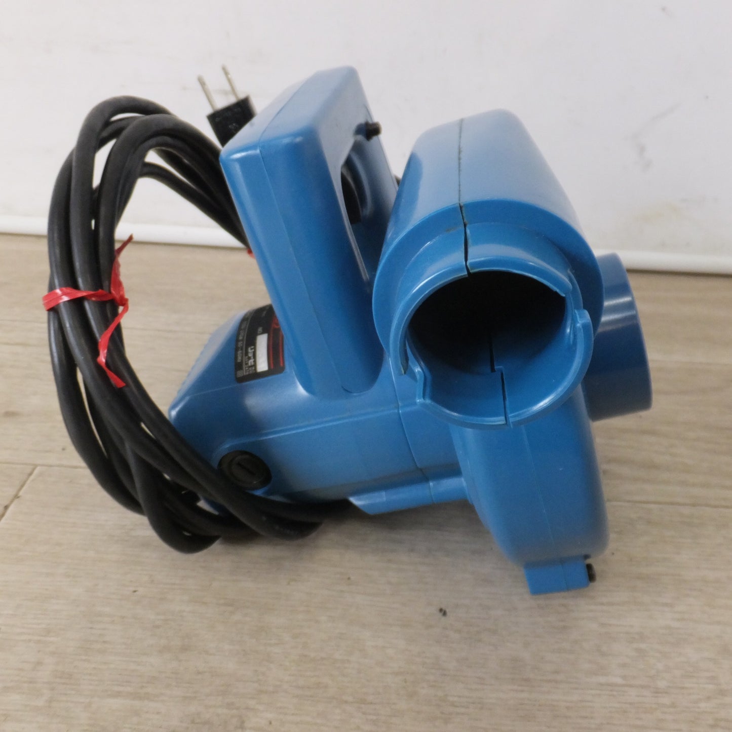 [送料無料] ★リョービ RYOBI ブロワ BL-110　100V 370W 50～60Hz 13000R.P.M. 4.0A 2.3m3/min.★