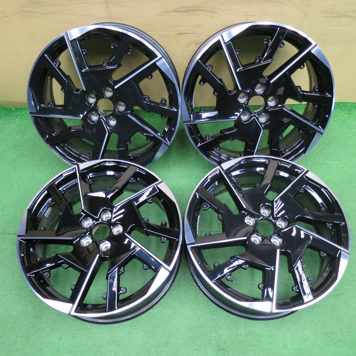 4本価格★プジョー 408 GT 純正 ホイール 19インチ 19×7J PCD108/5H★6060503NKホ