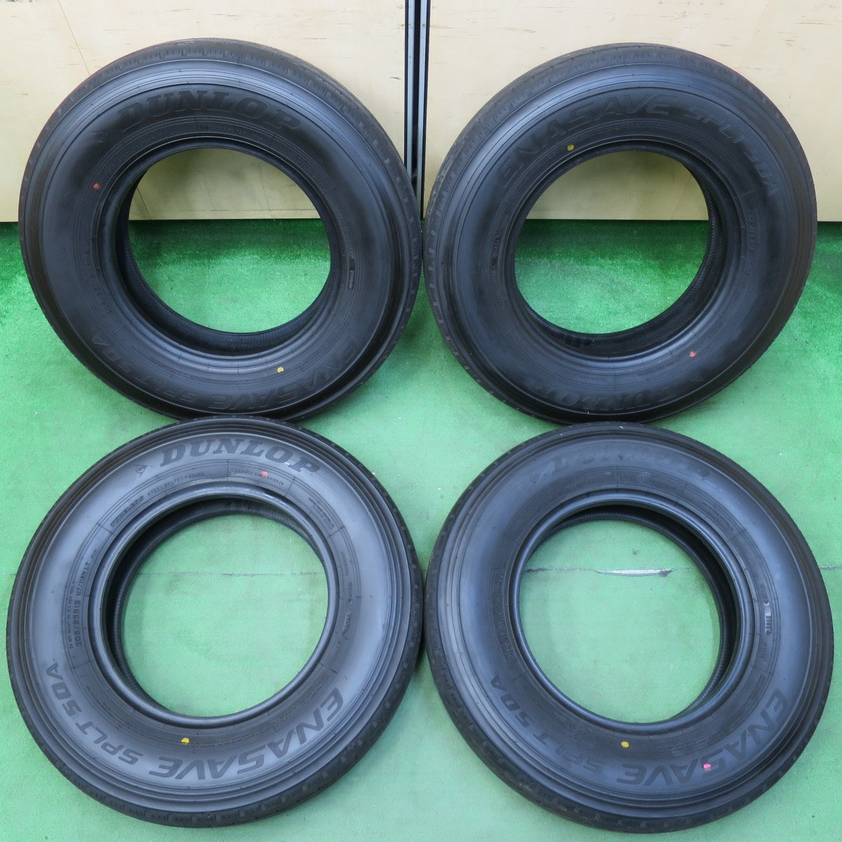 [送料無料] 新車外し！24年！ほぼ未使用★トラック タイヤ 205/85R16 117/115N ダンロップ エナセーブ SPLT50A 16インチ★4092406イノタ