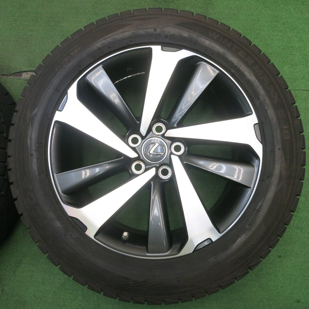 センサー付！バリ溝！21年！キレイ！9.5分★レクサス NX バージョンL 純正 225/60R18 スタッドレス ダンロップ ウインターマックス SJ8 18インチ PCD114.3/5H★5051801NJス