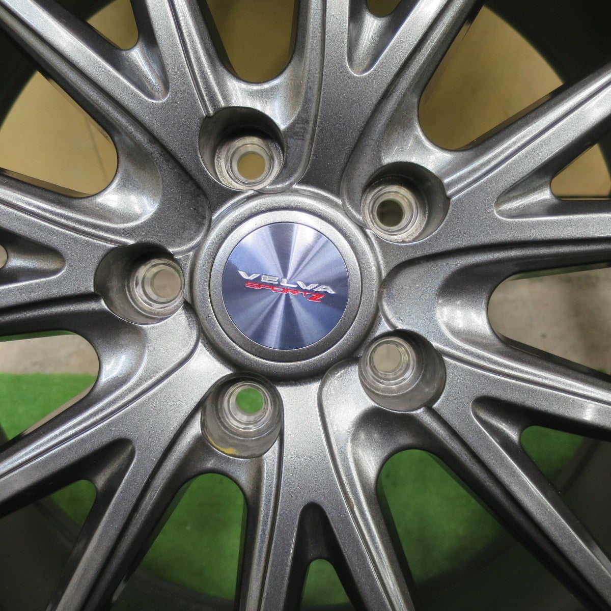 バリ溝！23年！キレイ！9.5分★スタッドレス 235/55R19 ダンロップ ウインターマックス SJ8 SJ8+ VELVA SPORTZ ヴェルヴァ 19インチ PCD114.3/5H★6022005TTス