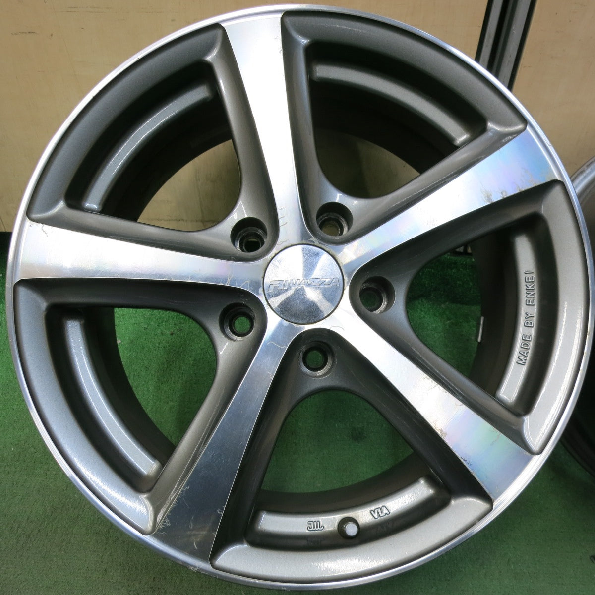 4本価格★RIVAZZA ENKEI リヴァッツァ エンケイ 16インチ ホイール 16×7J PCD114.3/5H★5042516SYホ
