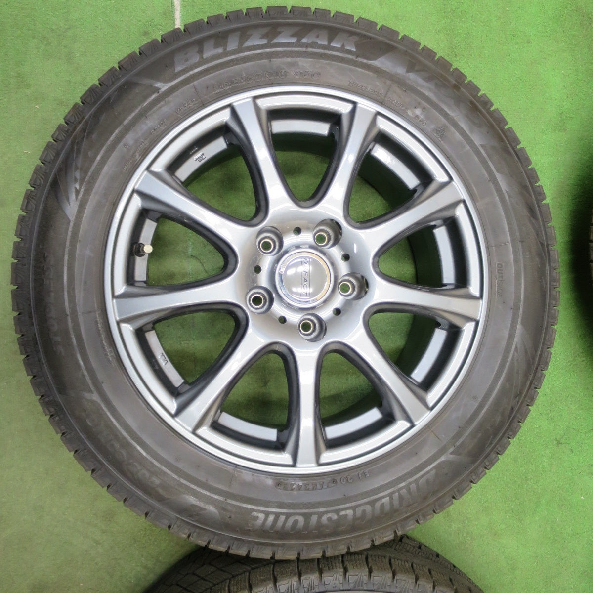 バリ溝！23年！9.5分★スタッドレス 205/60R16 ブリヂストン ブリザック VRX3 DUFACT デュファクト 16インチ PCD114.3/5H★6052003NGス