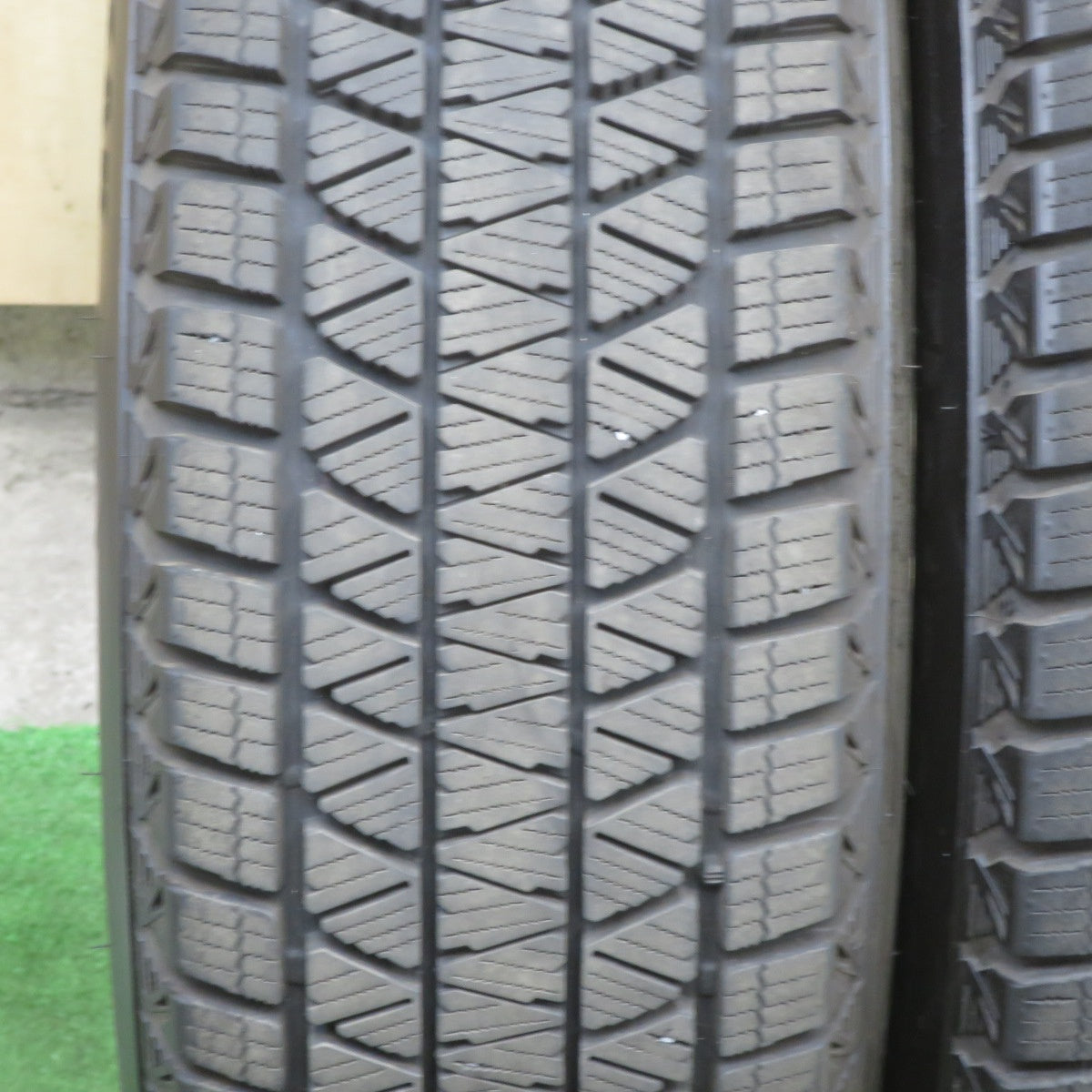 バリ溝！24年！キレイ！9.5分★スタッドレス 225/65R17 ブリヂストン ブリザック DM-V3 社外 アルミ 17インチ PCD114.3/5H★6040606TTス