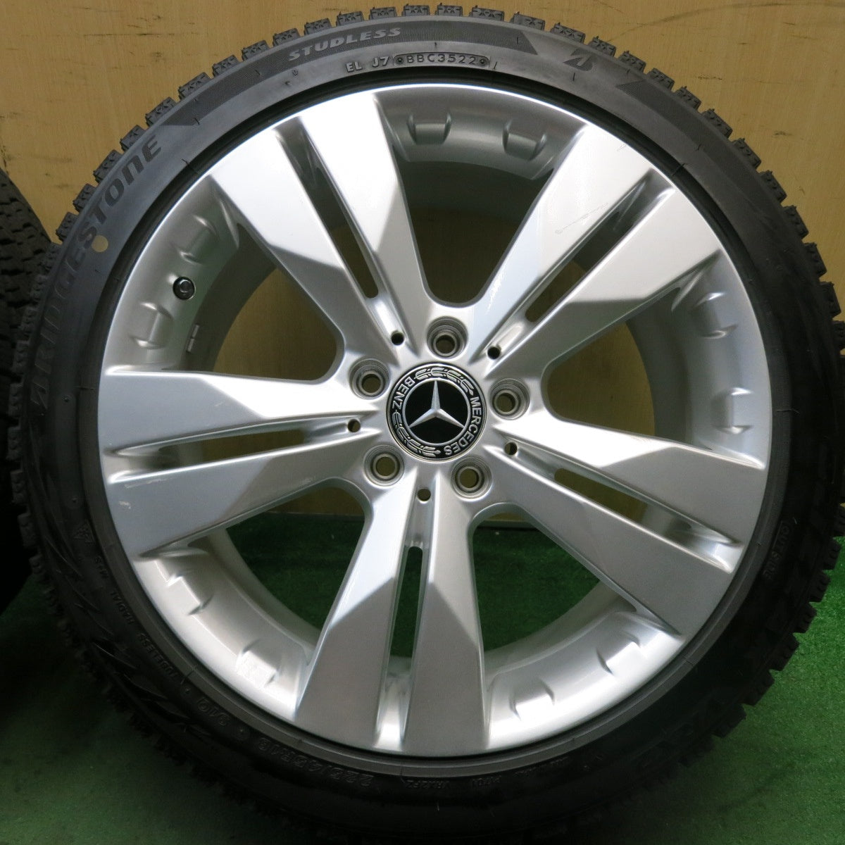 バリ溝！22年！キレイ！9.5分★ベンツ 等 225/45R18 スタッドレス ブリヂストン ブリザック VRX2 社外 アルミ 18インチ PCD112/5H★5080308HAス