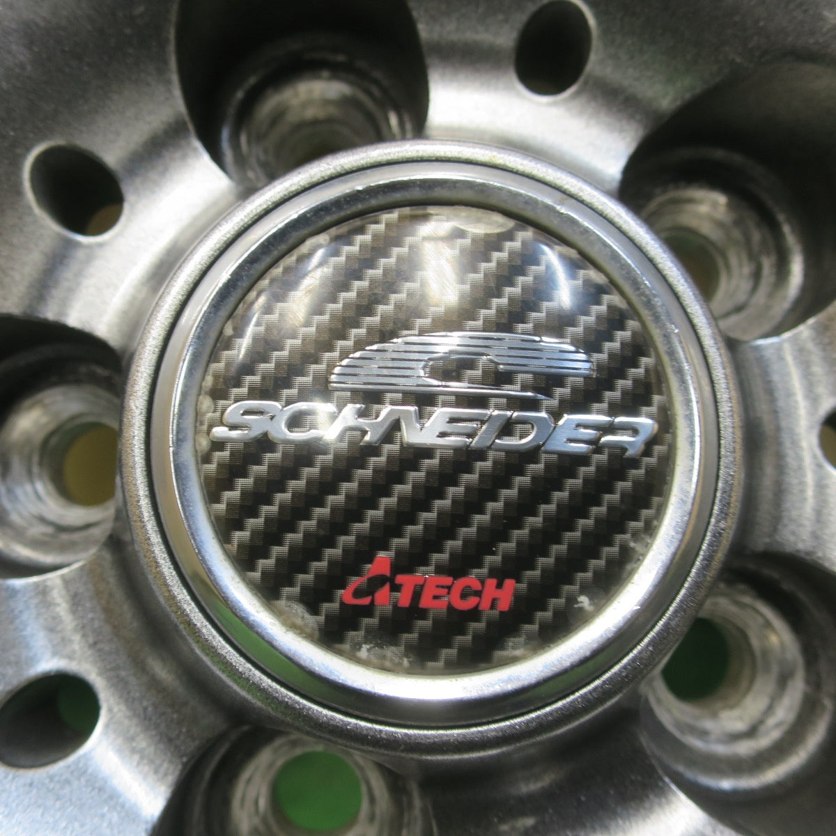 バリ溝！9.5分以上★フォレスター 等 225/60R17 スタッドレス グッドイヤー アイスナビ SUV SCHNEIDER シュナイダー 17インチ PCD100/5H★6021404イス