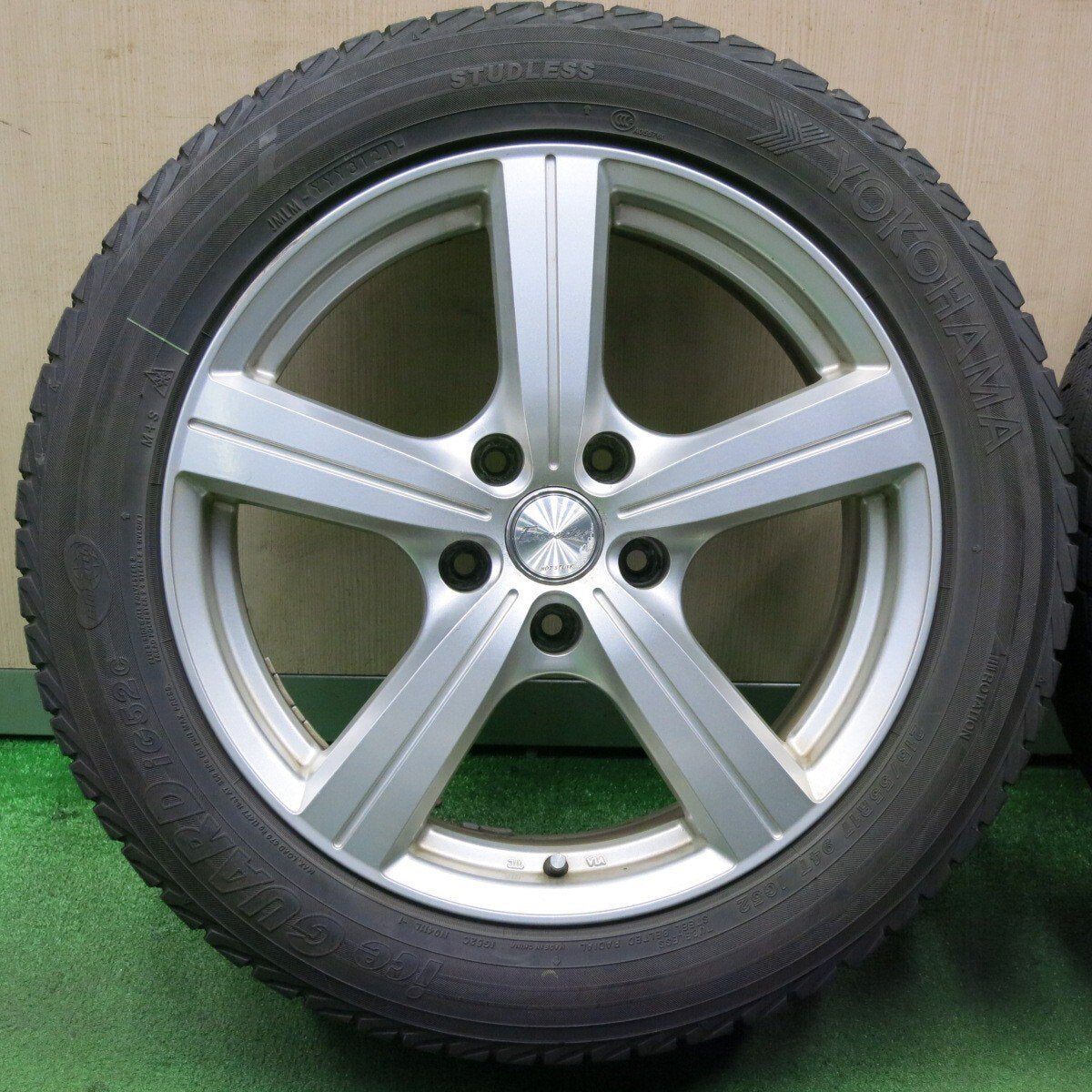 バリ溝！21年！9分★スタッドレス 215/55R17 ヨコハマ アイスガード iG52C Exceeder エクシーダー 17インチ PCD114.3/5H★4122910NJス