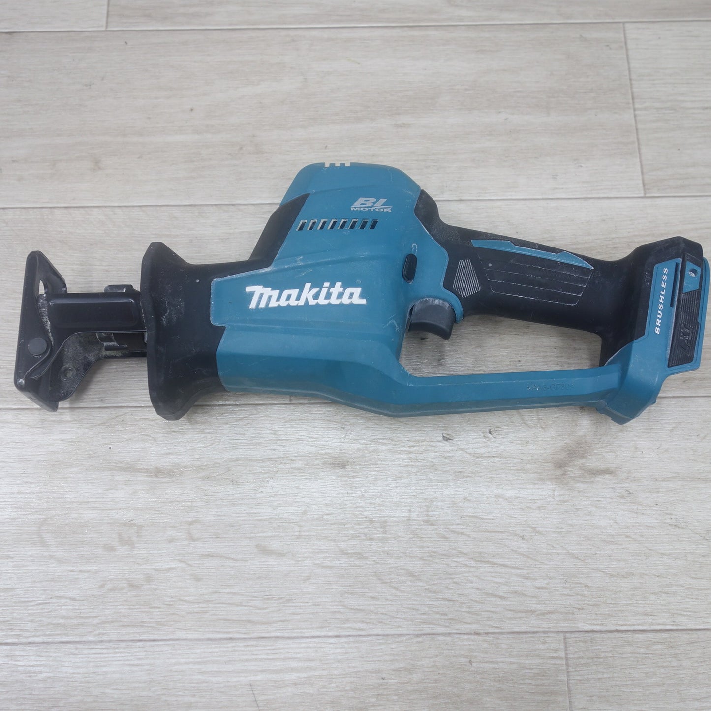 [送料無料] ◆マキタ 充電式 レシプロソー JR189D 電動 工具 切断機 セーバーソー セーバソー 18V makita◆