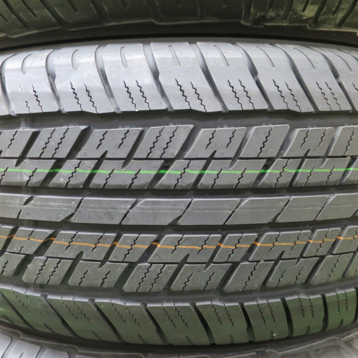 新車外し★265/65R18 ダンロップ AT23 グラントレック タイヤ 18インチ ランクル 250 300 等★6042102NGノタ