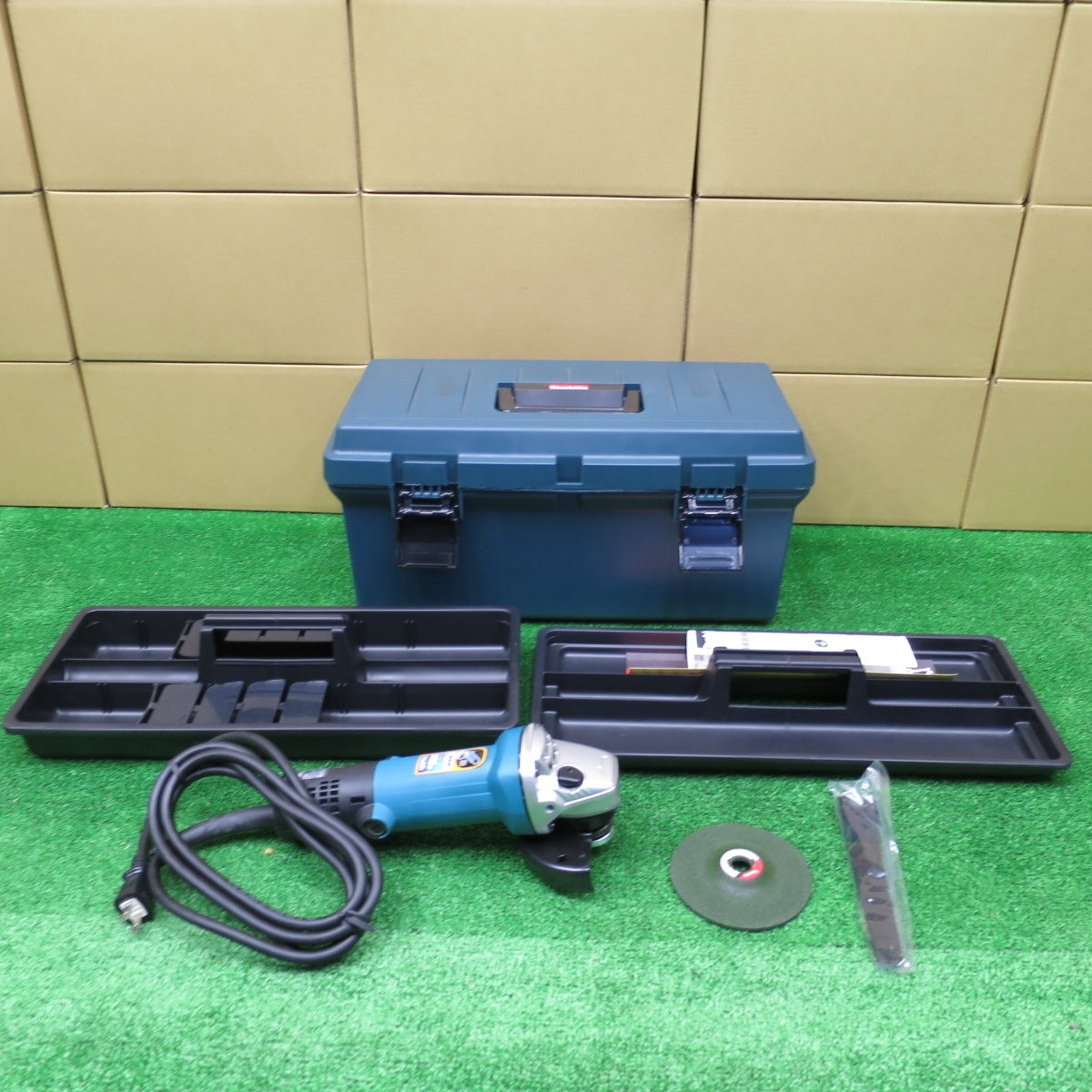 [送料無料] 未使用◆マキタ 100mm ディスク グラインダ 9533B 電動 工具 コード式 研磨 研摩 機 切断 研削 Makita◆