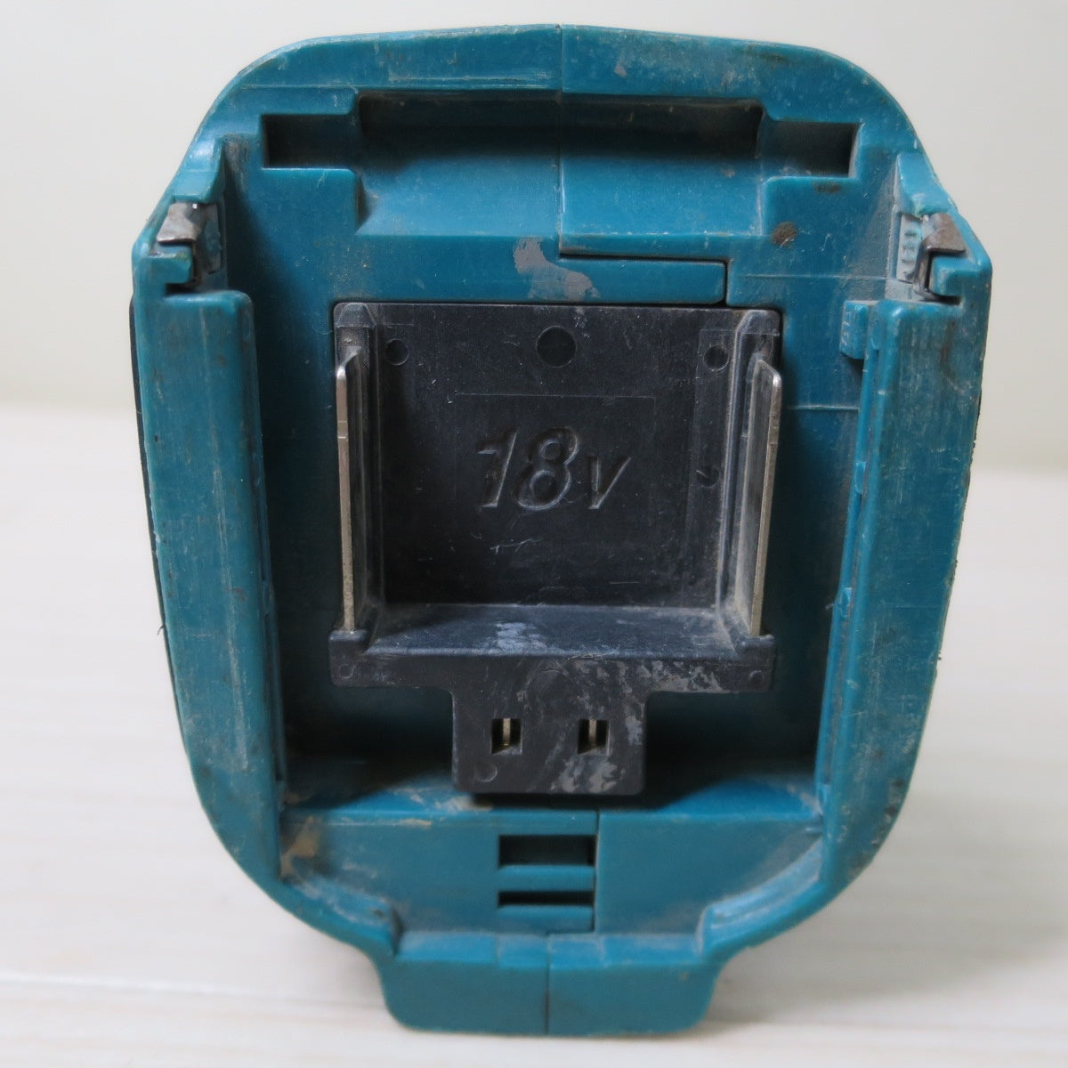[送料無料] ☆マキタ 100mm ディスクグラインダー GA402D 電動 工具 研磨 研摩 機 切断 研削 makita 18V 本体のみ☆