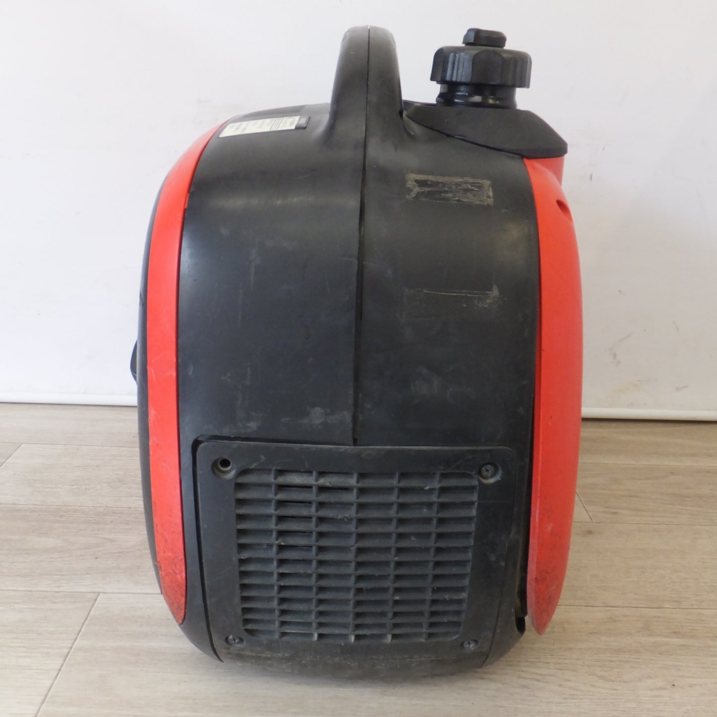 [送料無料] 岐阜発★やまびこ 新ダイワ shindaiwa 携帯用発電機 iEG1600M-Y IEG1600M/M インバーター発電機　空冷4サイクル OHV(1)★