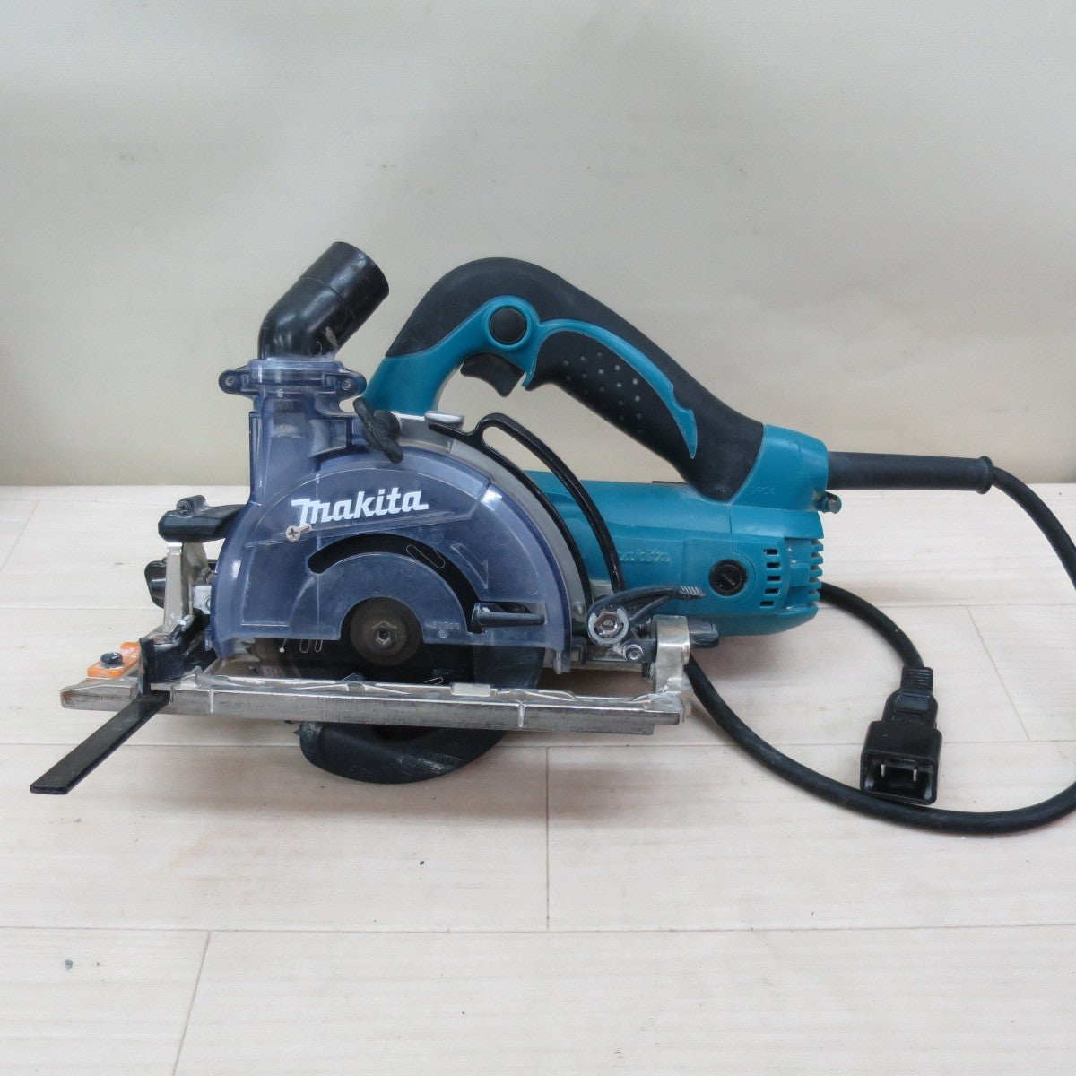 ☆マキタ 125mm 防じん マルノコ KS5200FX 電動 工具 切断機 防塵 木工用 超硬 丸のこ 丸ノコ 丸鋸 コード式 電気 makita 100V☆