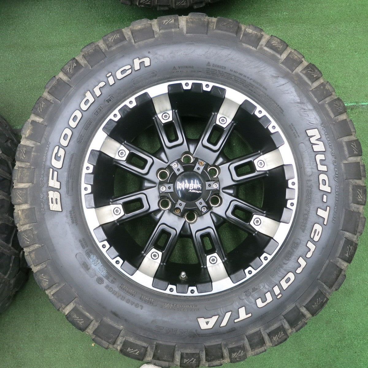 *送料無料* 4本価格★INCUBUS Alloys 285/70R17 BFグッドリッチ Mud-Terrain T/A KM2 インキュバス 17インチ PCD139.7/6H★4042001TNノ