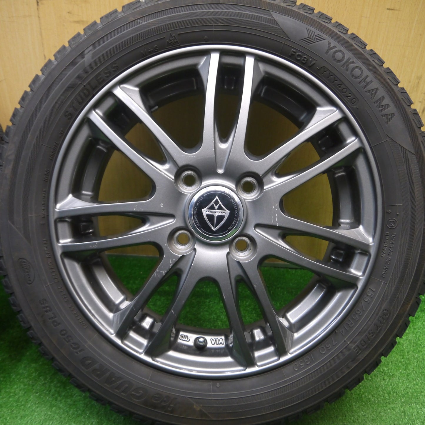 [送料無料] バリ溝！20年！9分★スタッドレス 155/65R14 ヨコハマ アイスガード iG50 プラス VELVA ヴェルヴァ 14インチ PCD100/4H★4120603Hス