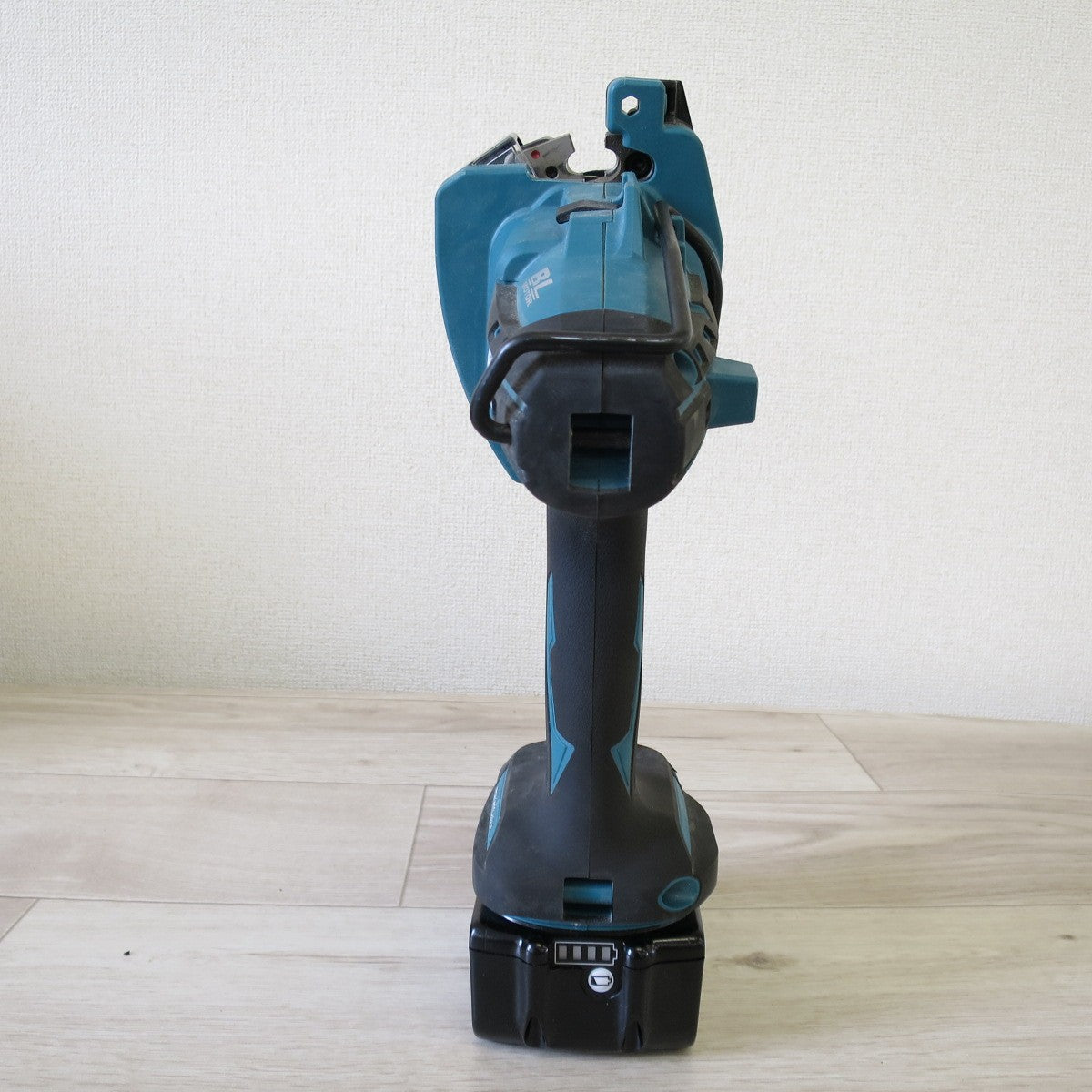 [送料無料] ◇マキタ 充電式 全ネジ カッタ SC102D 電動 工具 makita 全ねじ カッター バッテリー BL1860B◇