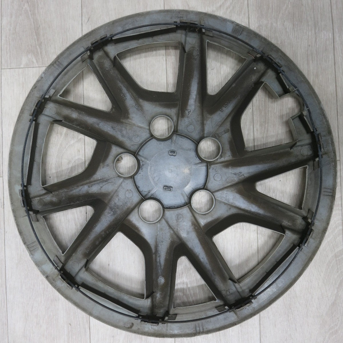 [送料無料] 4枚価格◆トヨタ プリウスα 純正 ホイール キャップ カバー 16インチ TOYOTA 42602-47090◆