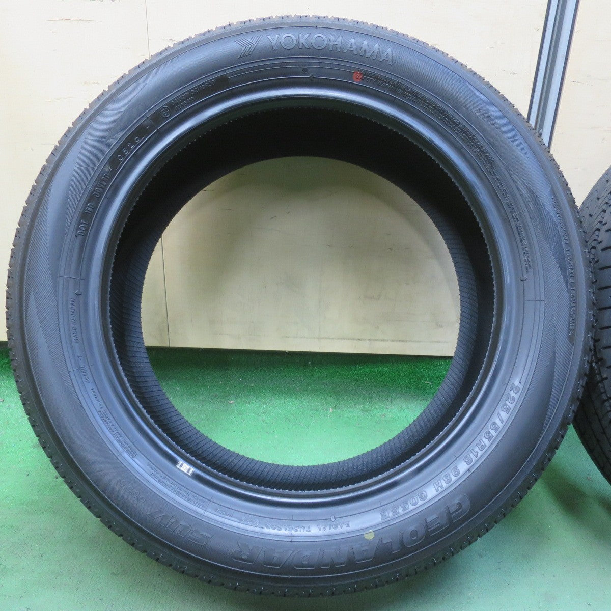 新車外し！26年★225/55R18 ヨコハマ ジオランダー SUV G055 G055E タイヤ 18インチ フォレスター デリカ D:5 エルグランド 等★6041509イノタ
