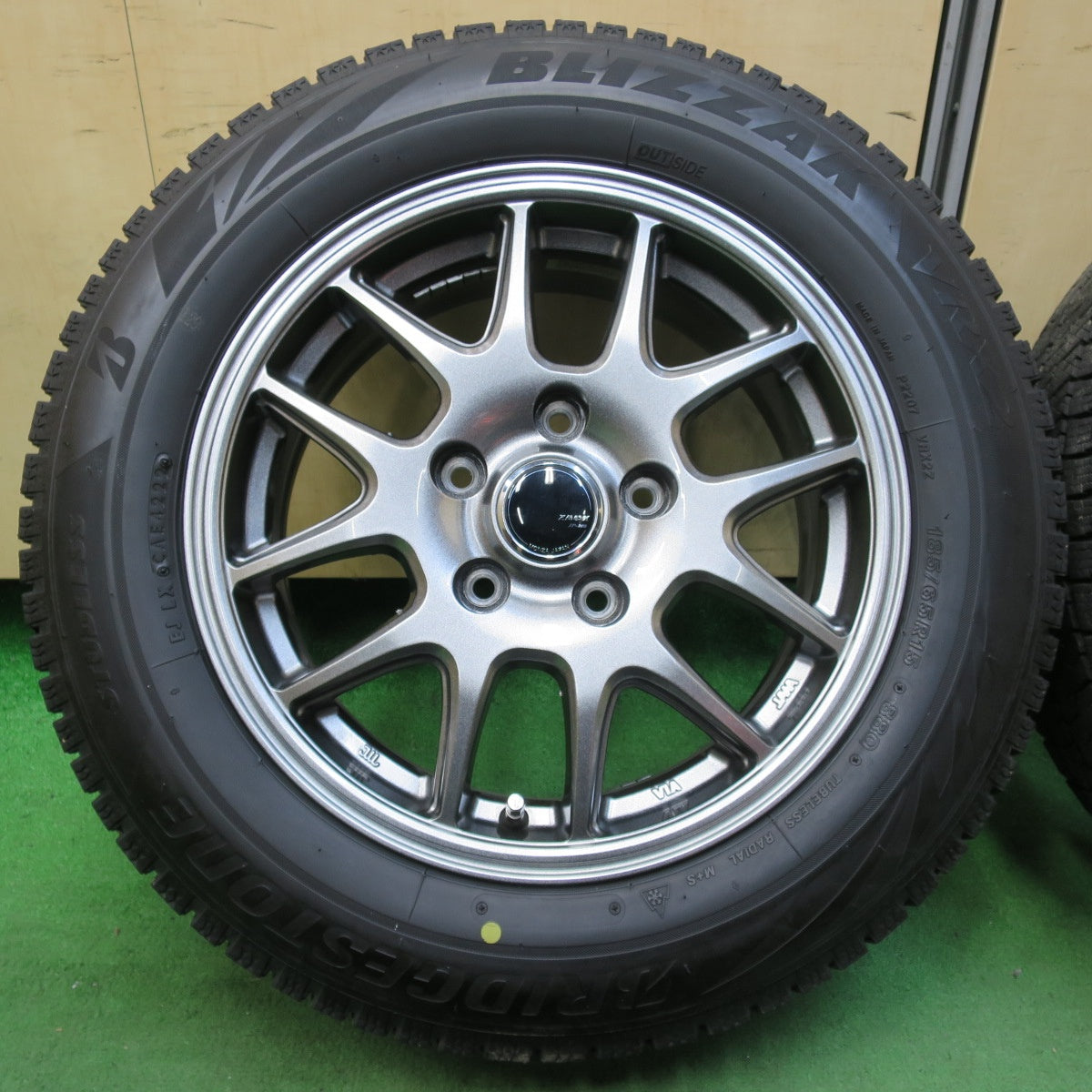 [送料無料] バリ溝！22年！キレイ！9分★スタッドレス 185/65R15 ブリヂストン ブリザック VRX2 ZACK JP-205 MONZA ザック 15インチ PCD114.3/5H★5010604イス