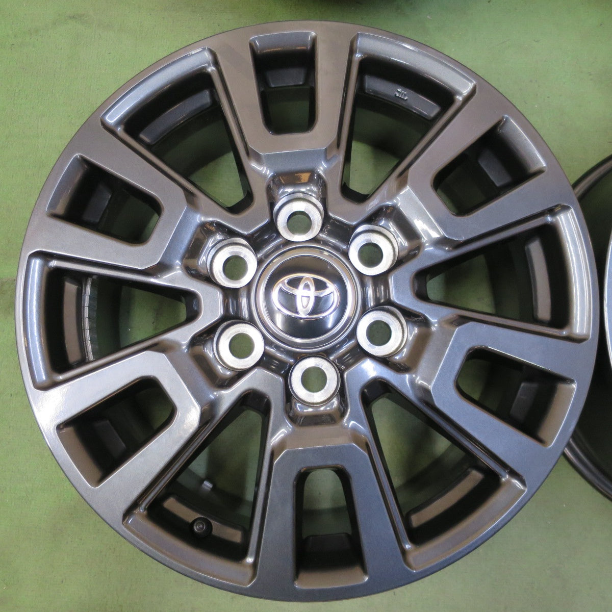 新車外し★トヨタ ランクル 250 VX 純正 ホイール 18インチ 18×7.5J PCD139.7/6H★6071403NGホ